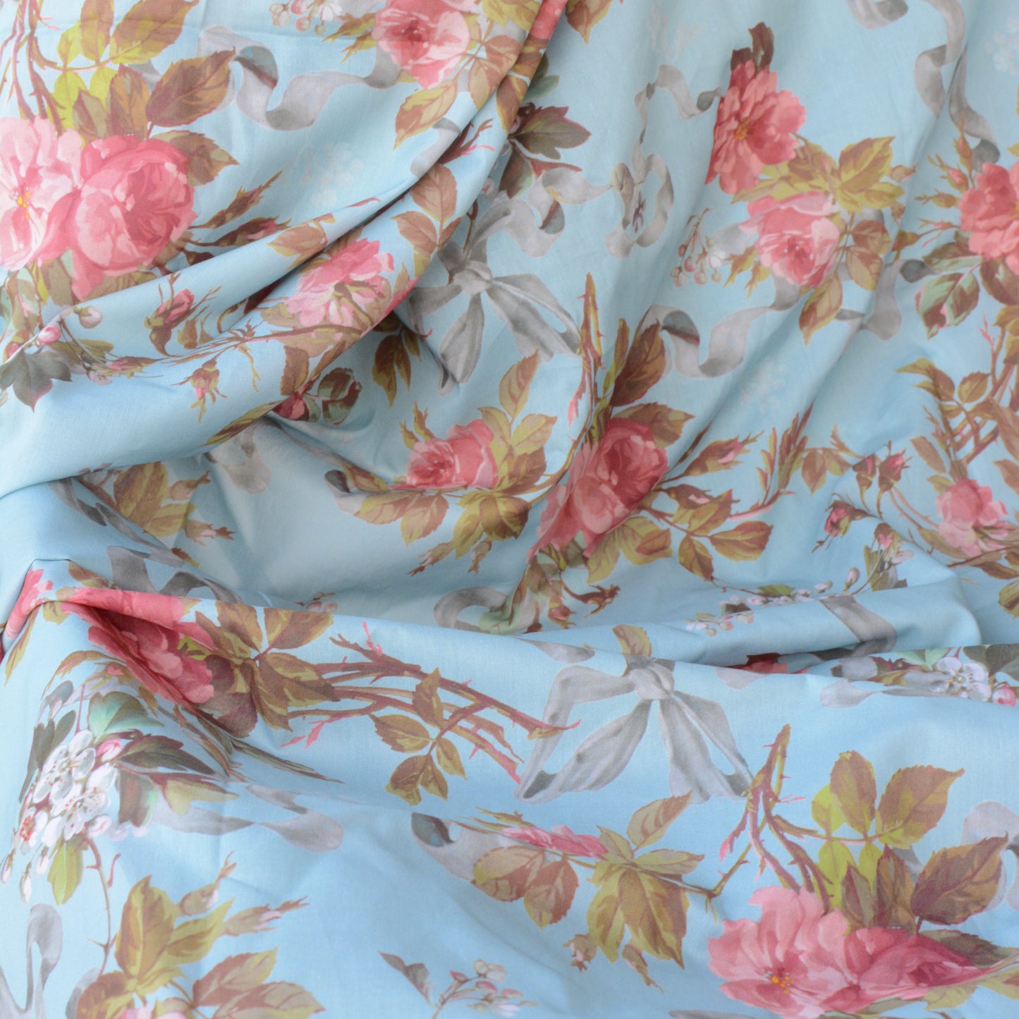 Ribbons and roses Blue - - Flora Fabrics