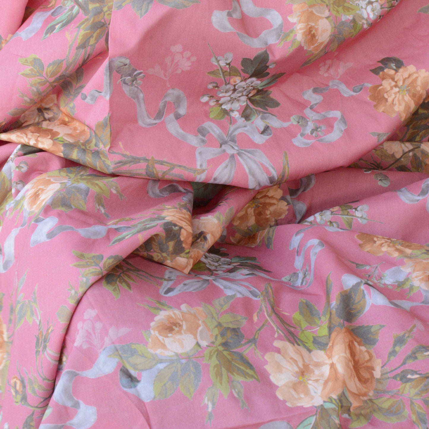 Ribbons and roses dusty pink - - Flora Fabrics
